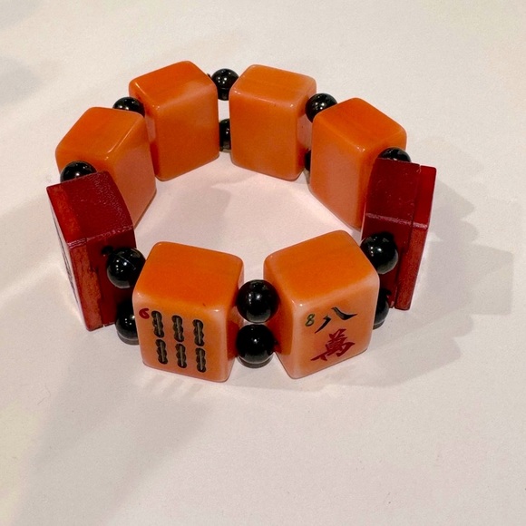 Vintage Bakelite Mahjongg Small Tile Elastic Bracelet. Coral and Red. EUC - Picture 6 of 6